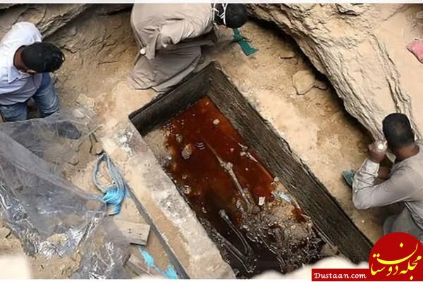 درخواست جنجالی برای نوشیدن آب استخوان مقبره باستانی +عکس