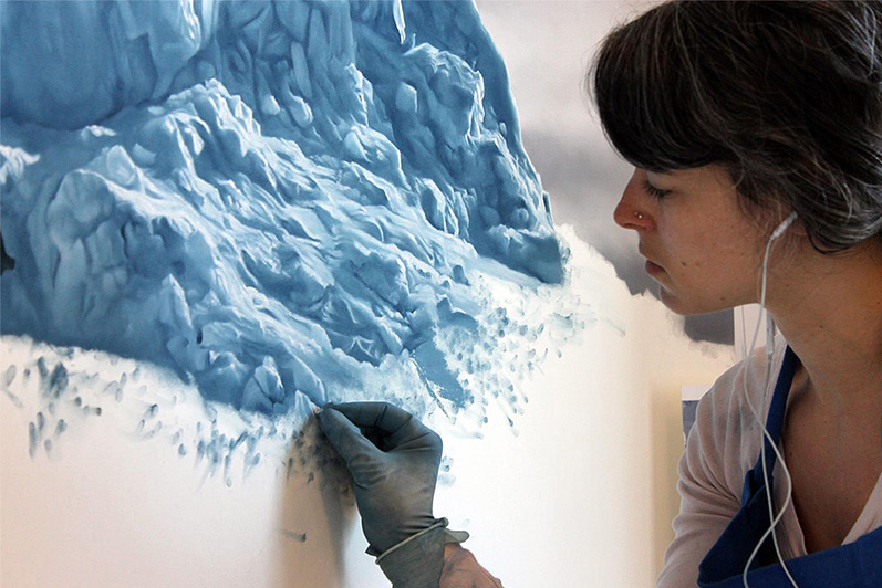 اخبار,اخبارفرهنگی وهنری,نقاشی‌های شگفت‌انگیزی از یخ و آب با مداد شمعی