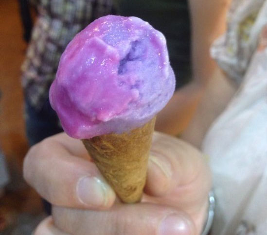 www.dustaan.com رنگ این بستنی به هنگام خوردن تغییر می کند! +تصاویر