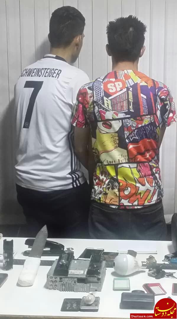 تعبیه دوربین در لامپ جلوی خانه برای فرار از دست ماموران!