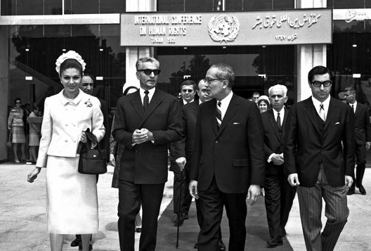 اوتانت، محمدرضا پهلوی و فرح دیبا، در کنفرانس بین‌المللی حقوق بشر تهران، 1968