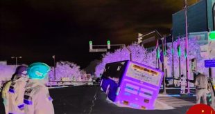 سقوط عجیب اتوبوس در حفره ٣ متری
